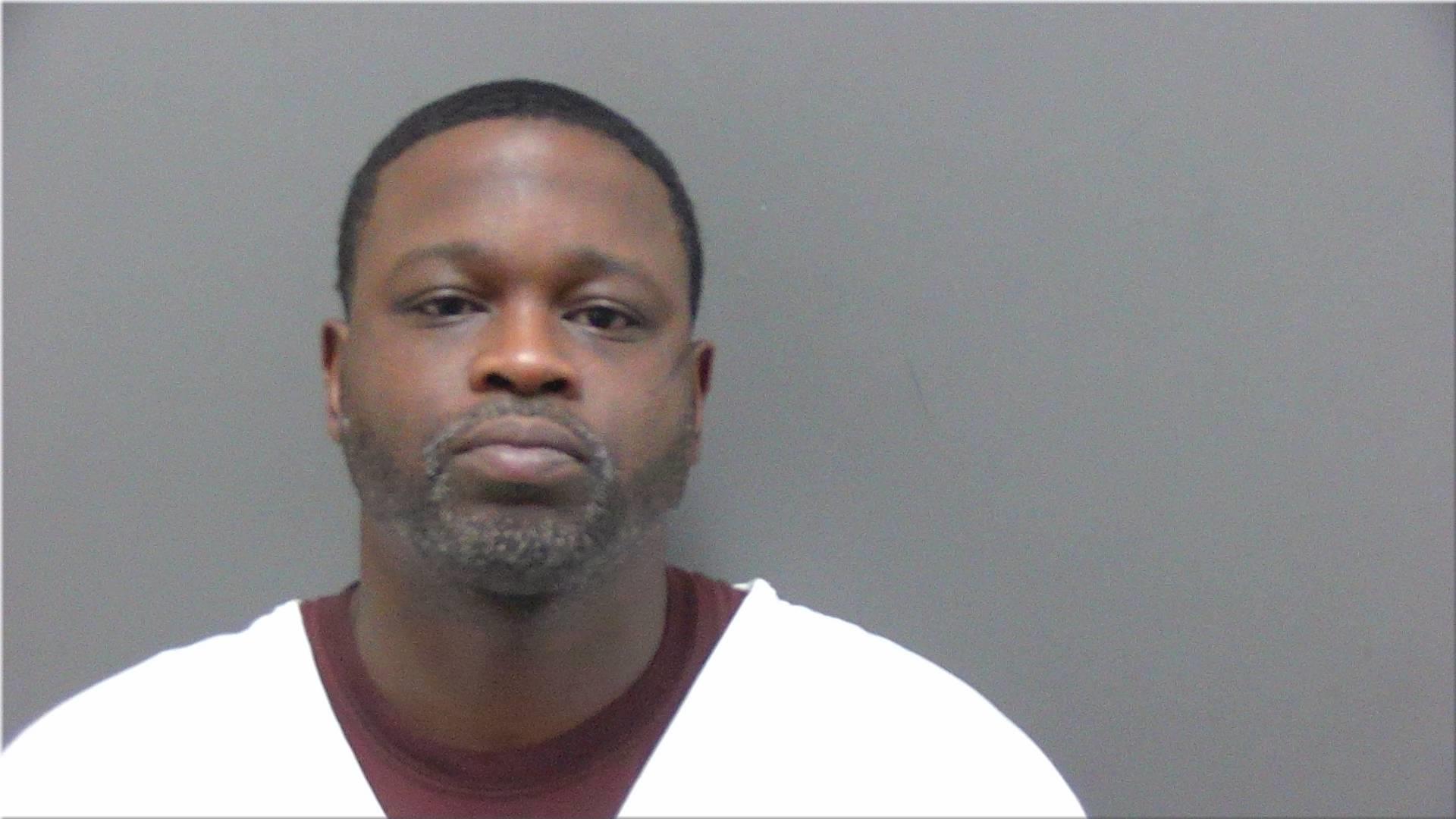 Mugshot of Cheeks, Willneal Divario