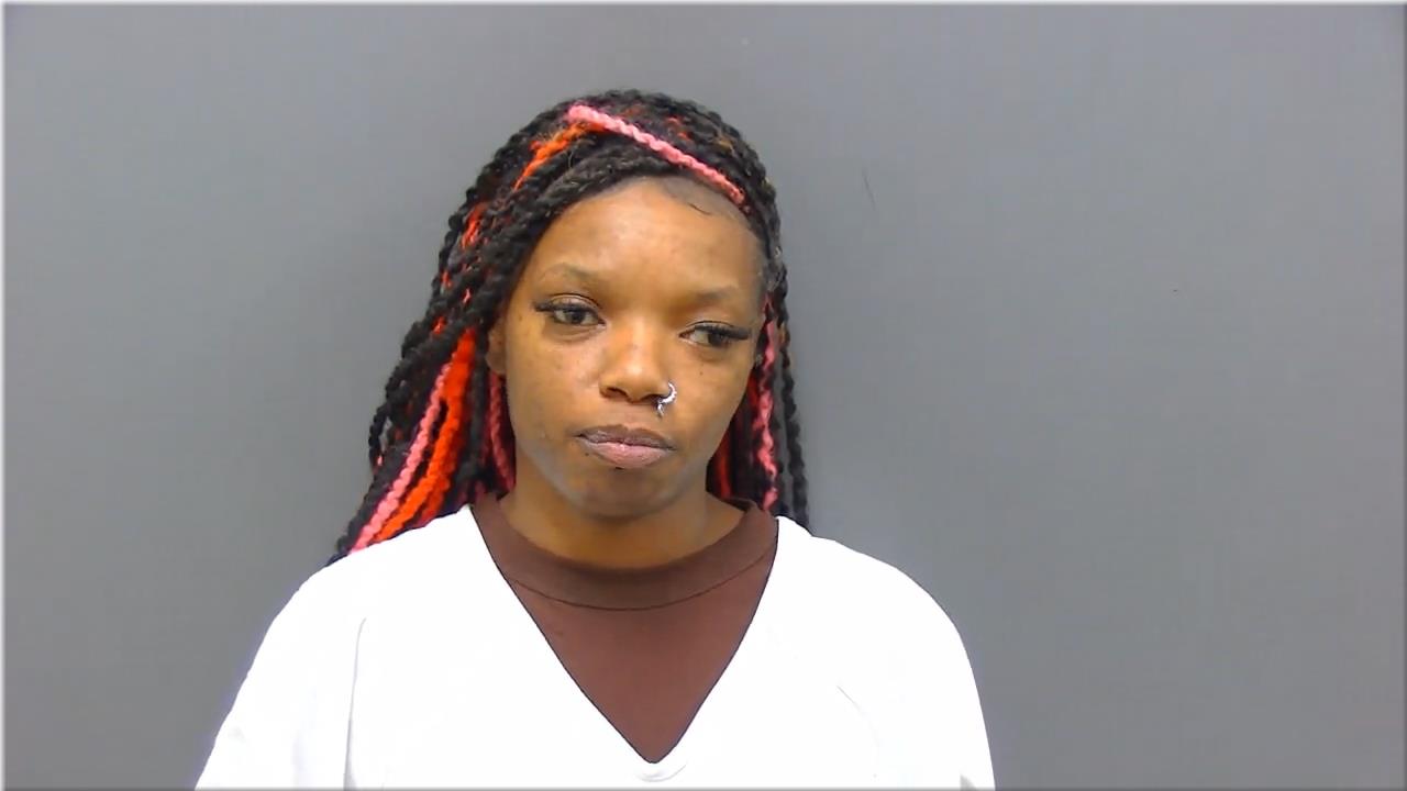 Mugshot of Perry, Naieysha Nairah