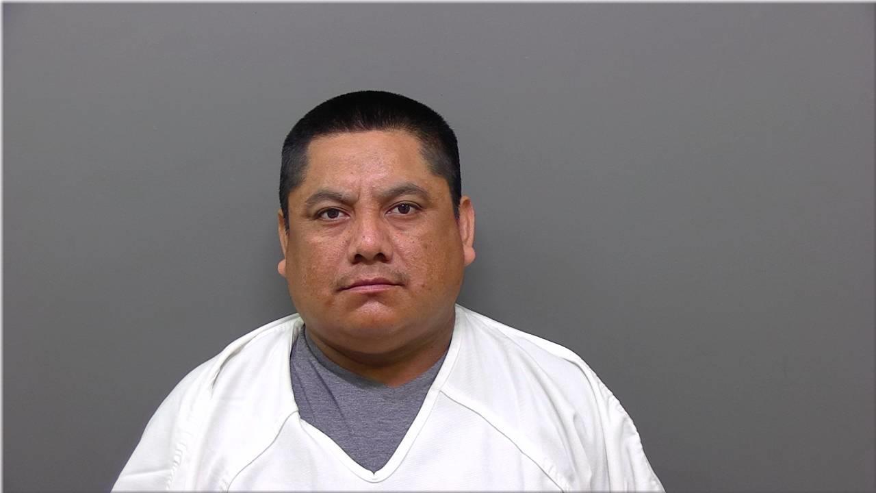 Mugshot of HERNANDEZ, MANUEL