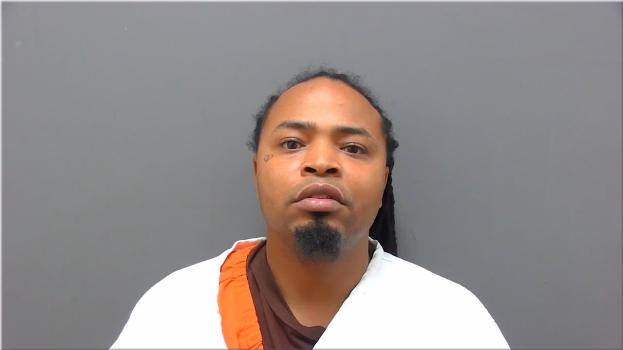 Mugshot of Maise, Levi A