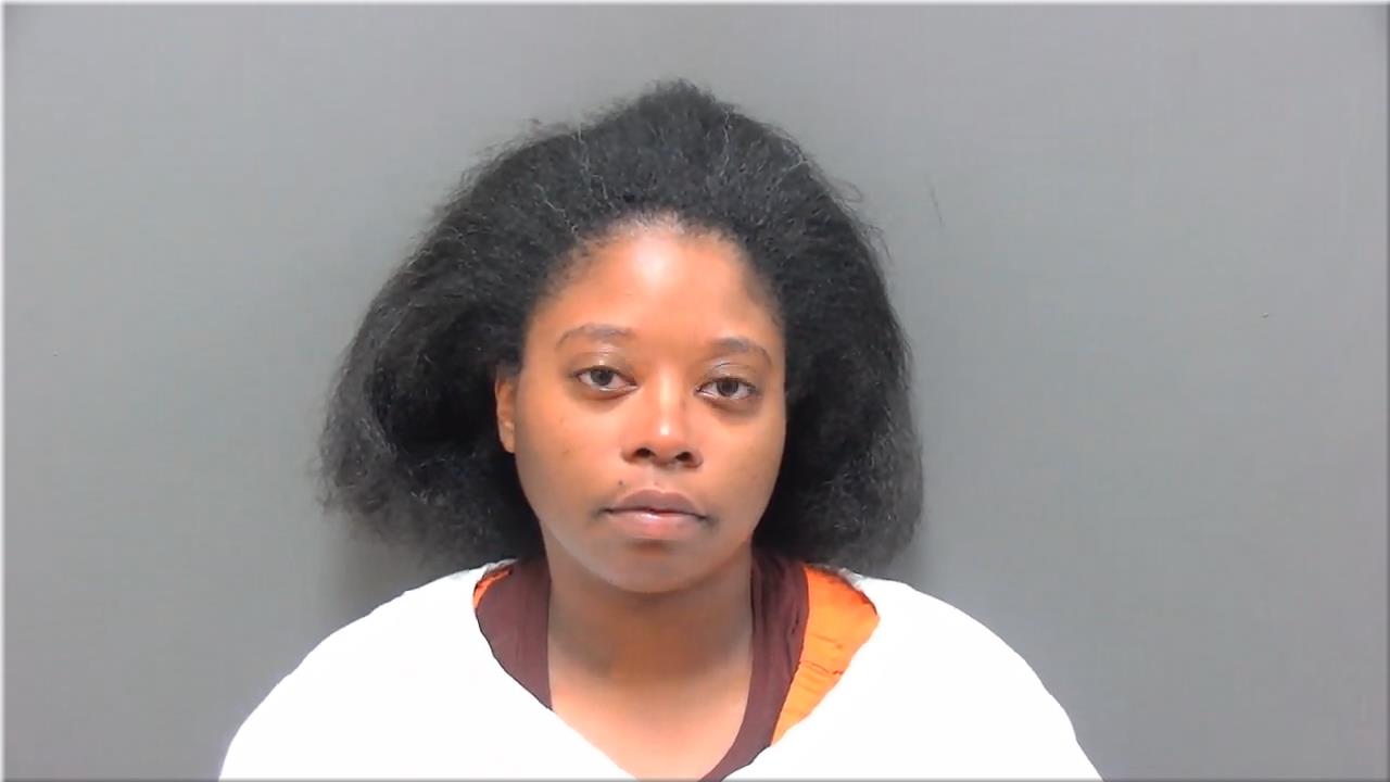 Mugshot of Edwards, Chitia D