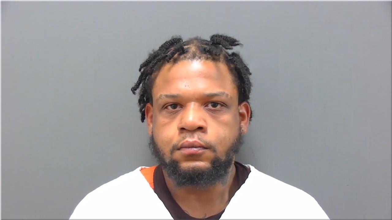 Mugshot of Mangum, Darquan Artavius