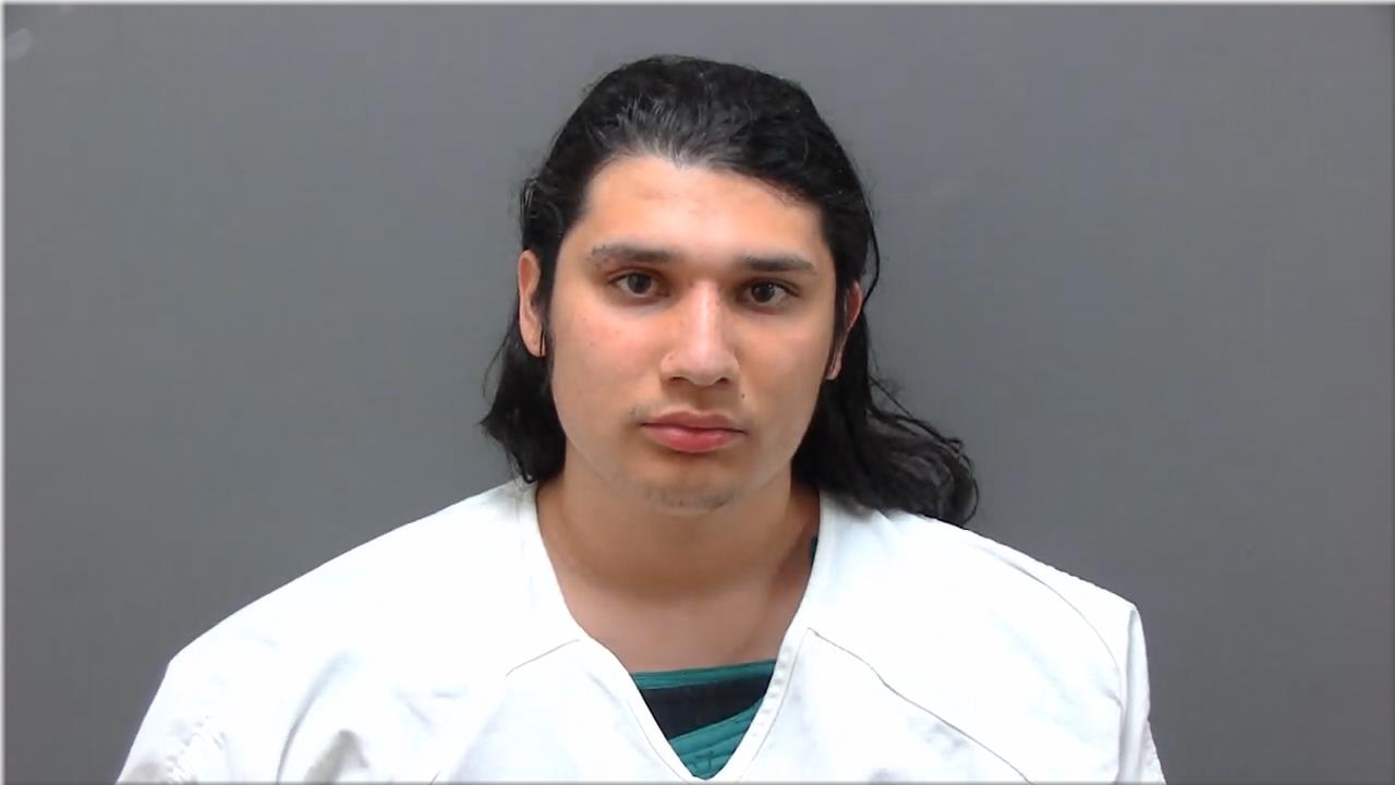 Mugshot of Flores, Omar