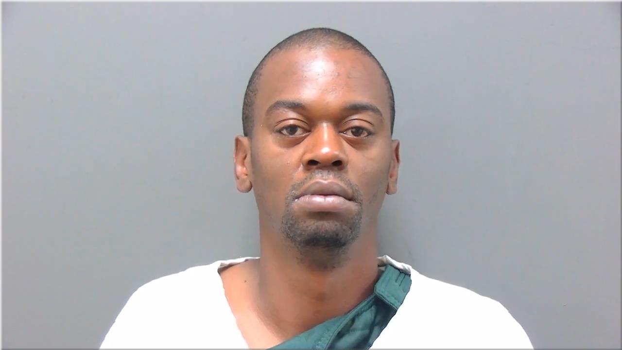 Mugshot of Malone, Devante