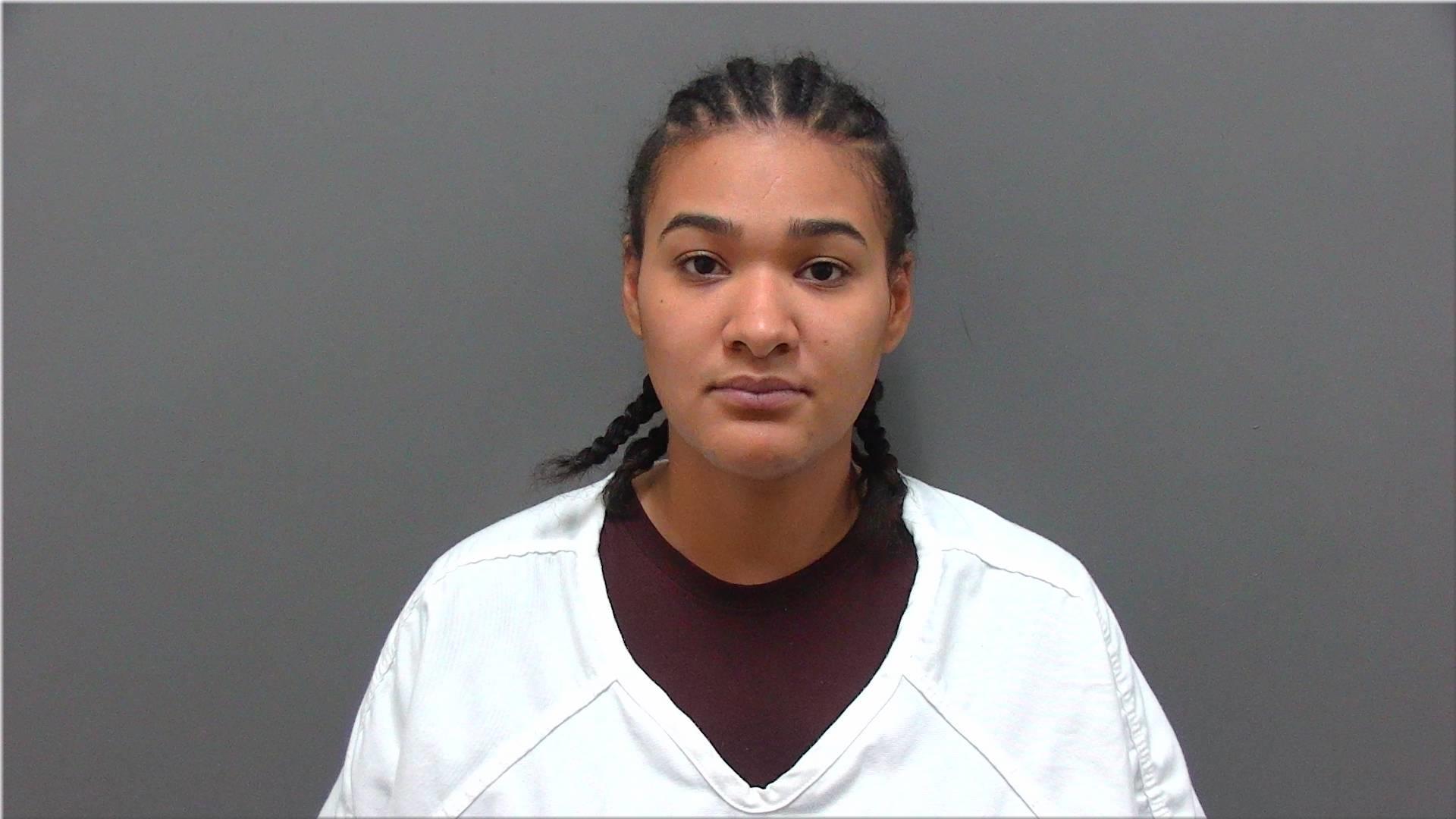 Mugshot of Glover, Maranique L