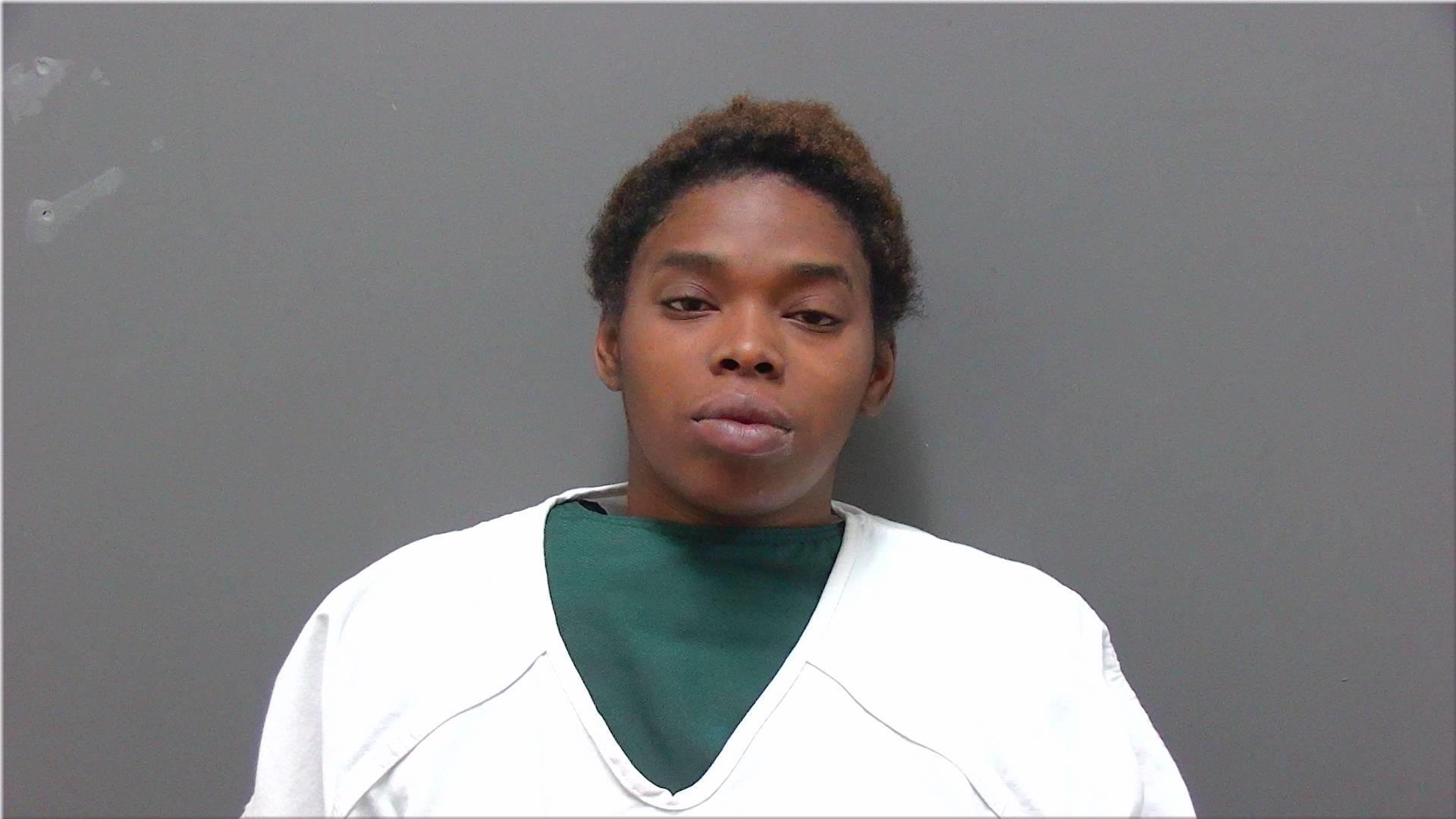 Mugshot of Luster, Natryiana M