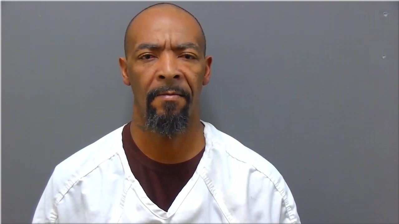 Mugshot of Brown, Maurice Chantile