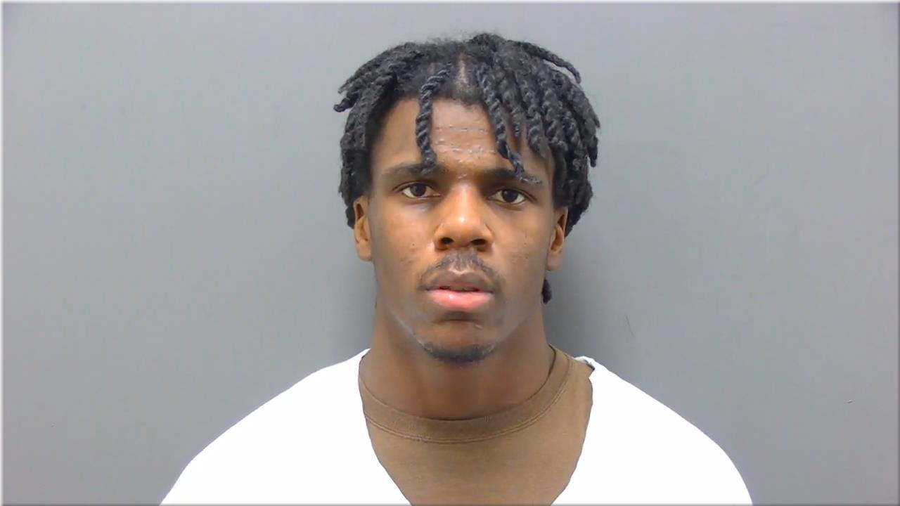 Mugshot of Mcfarland, Darrion