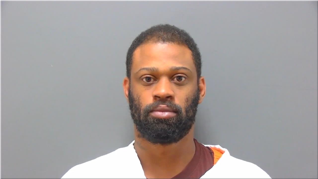 Mugshot of Edwards, Marcus Javon