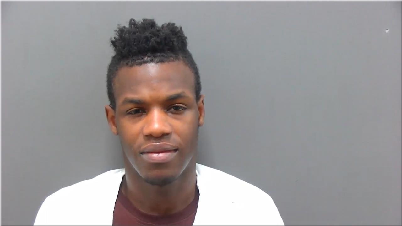 Mugshot of Davis, Armani Tashaun