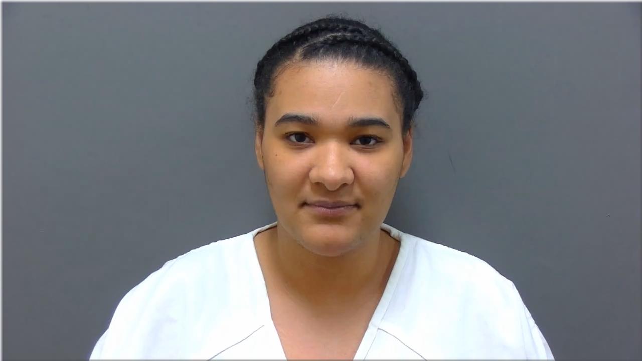 Mugshot of Glover, Maranique L