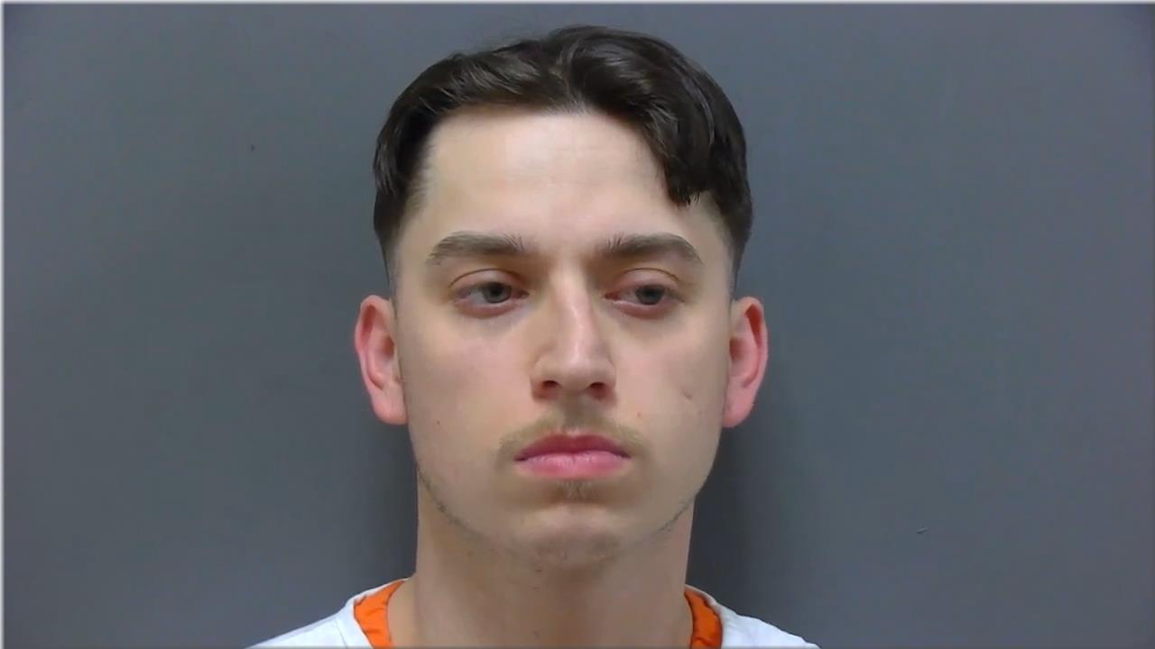 Mugshot of Leal, Felix M