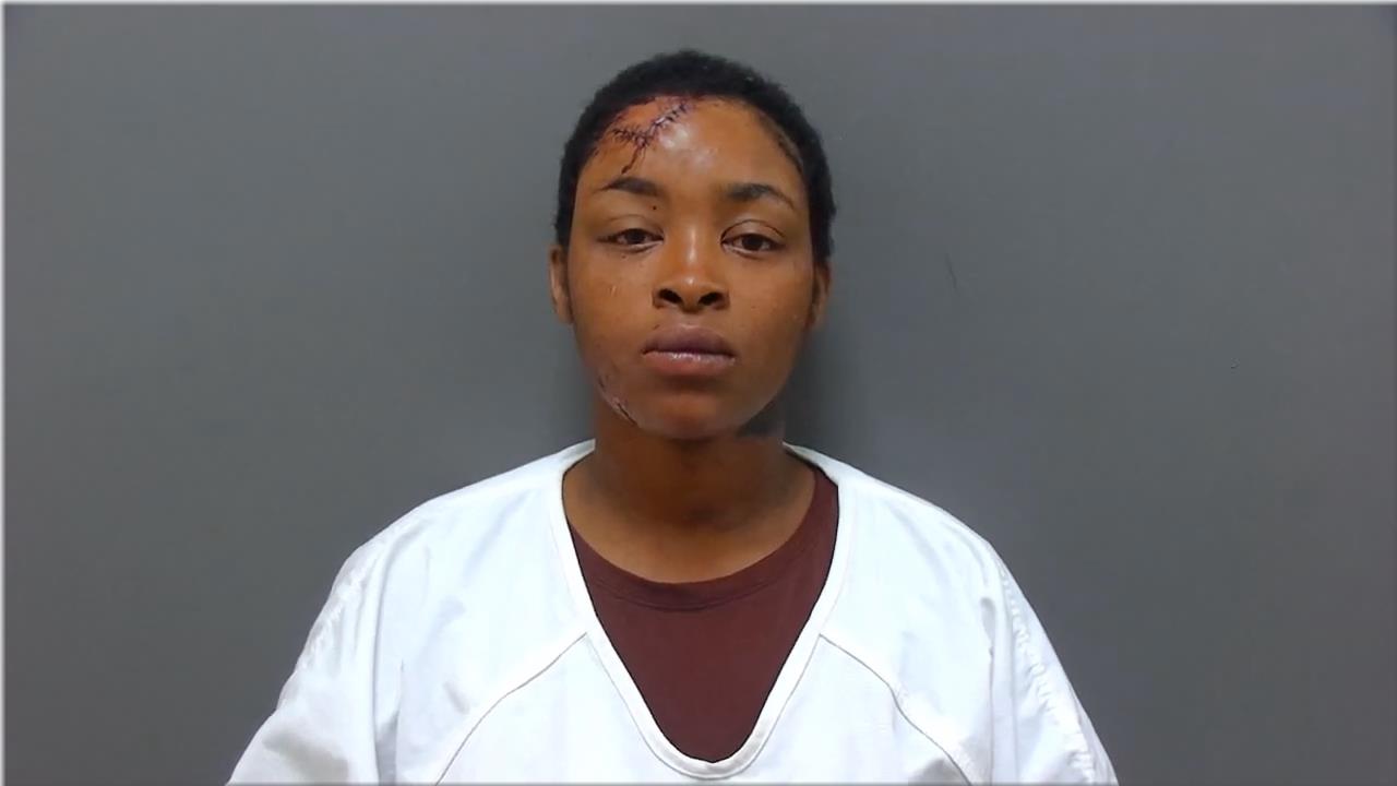 Mugshot of Davis, Kenyana