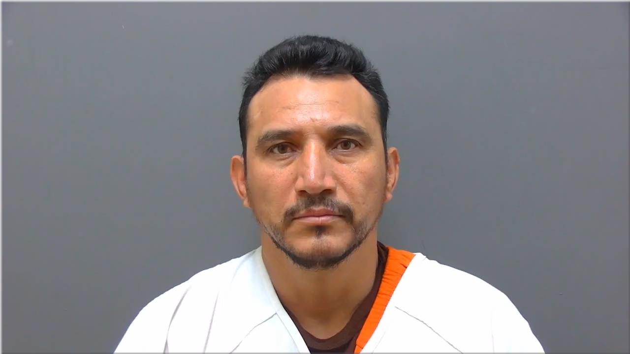 Mugshot of Munoz-luevano, Jose