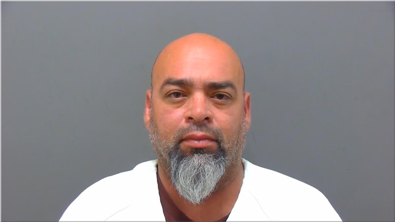 Mugshot of Gutierrez, Roberto Ordonez