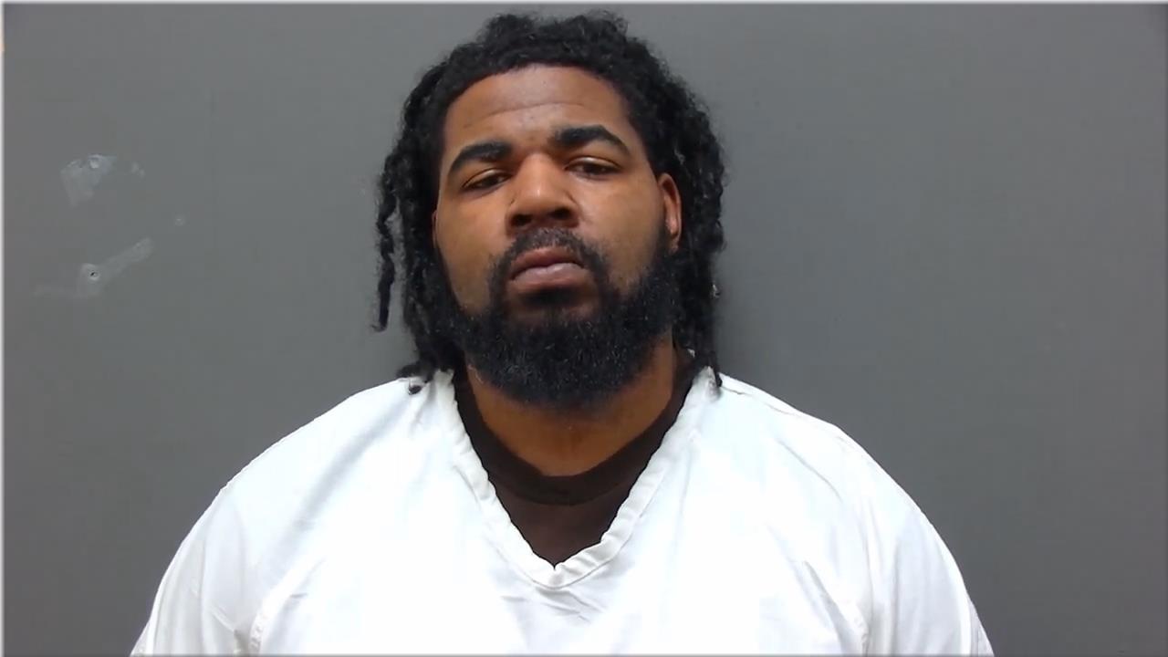 Mugshot of Giles, Zachary Montez